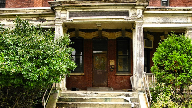 Illustration for article titled The Creepy World of Abandoned Asylums